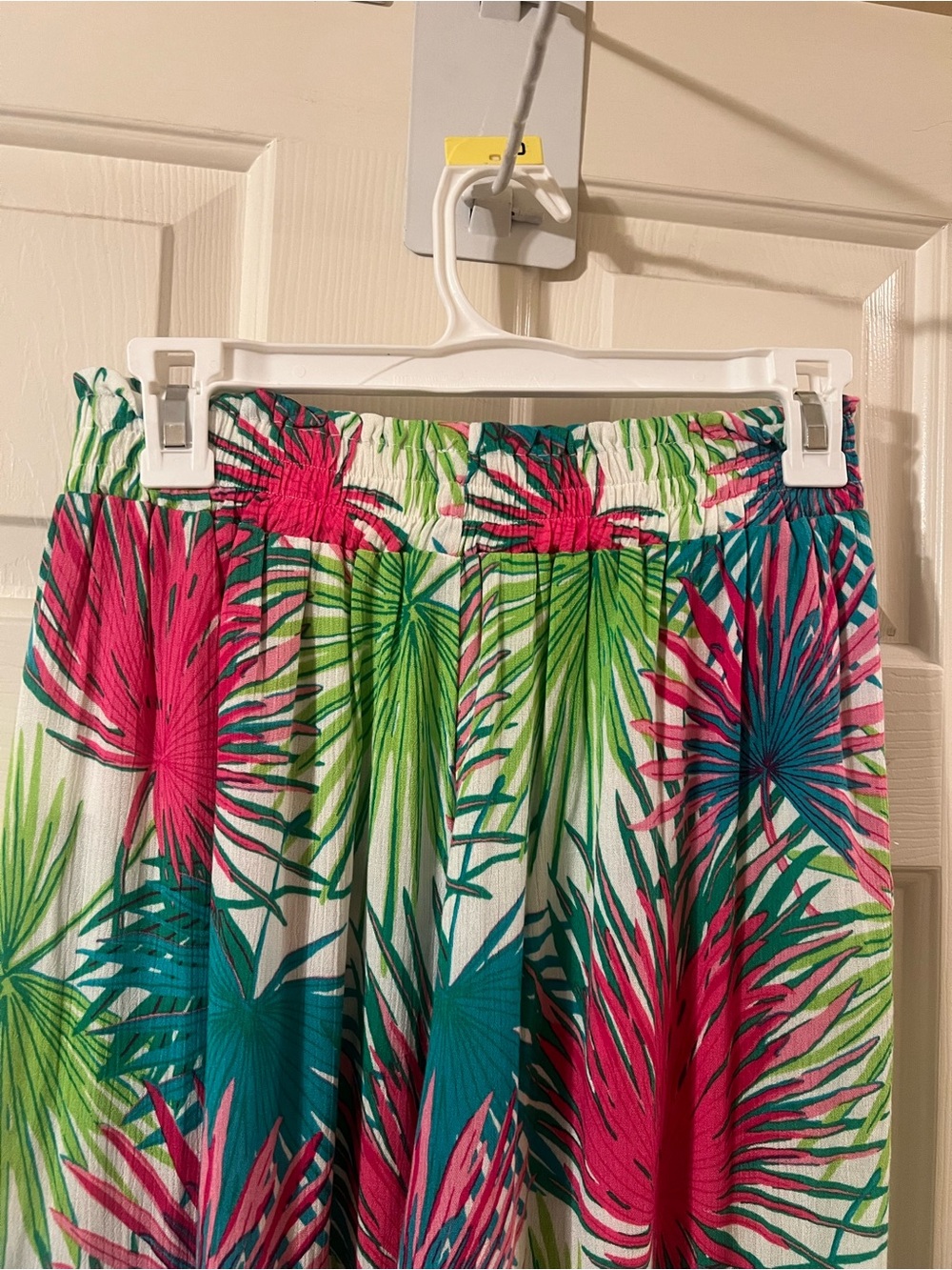 NWOT 🛍️3 for 25 🛍️ Rose & Olive Tropical Pants Pink, Teal & Lime Size Small - Picture 6 of 10